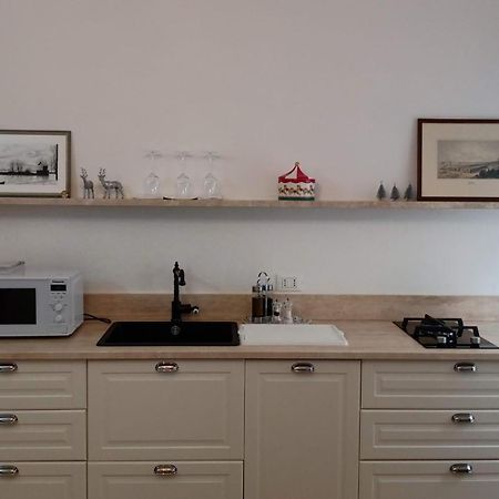 Casa Renova, Intero Appartamento, 2 Camere, Max 4 Ospiti, Trieste Zona Storica Exterior foto